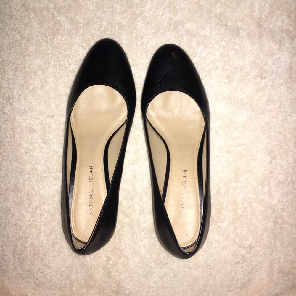 Antonio Melani Black and Tan wedge heels